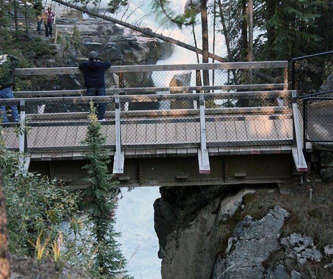 Resort Sunwapta Falls Rocky Mountain Lodge | Jasper | Alberta | Canada 2