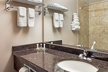 Super 8 Motel | Brandon | Manitoba | Canada 6