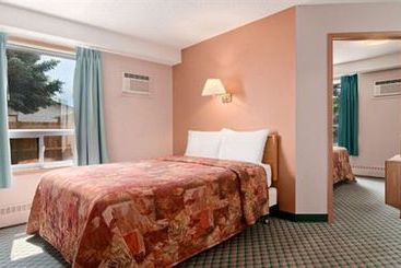 Hotel Travelodge Edmonton Airport | Leduc | Alberta | Canada 5