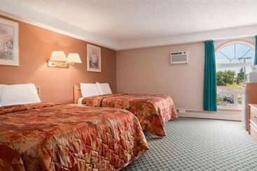 Hotel Travelodge Edmonton Airport | Leduc | Alberta | Canada 7