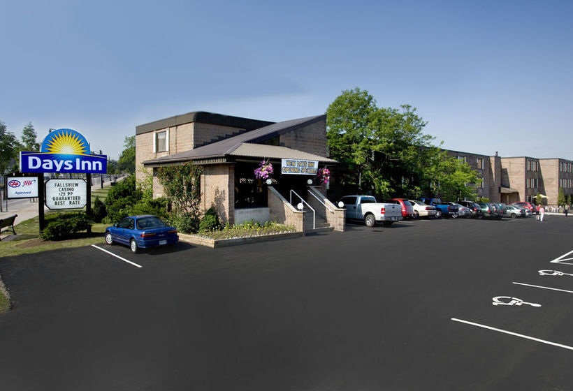 Hotel Days Inn Fallsview Niagara Falls Ontario