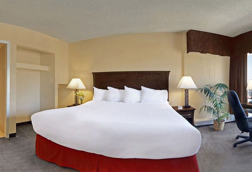 Hotel Quality Inn & Suites Yellowknife | Yellowknife | Northwest Territories | Canada 13