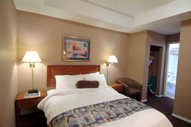 Hotel Ramada Inn & Suites Downtown Vancouver | Vancouver | British Columbia | Canada 5