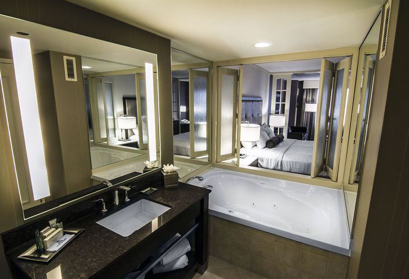 Hilton Hotel & Suites Niagara Falls Fallsview | Niagara Falls | Ontario | Canada 11