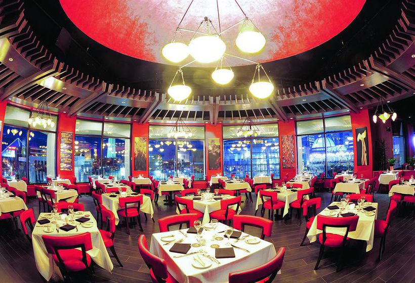 Hilton Hotel & Suites Niagara Falls Fallsview | Niagara Falls | Ontario | Canada 16