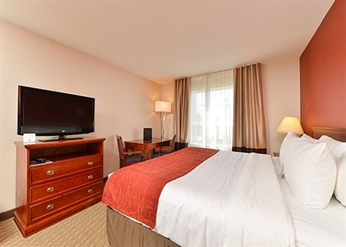 Hotel Confort Inn & Siutes South | Calgary | Alberta | Canada 18