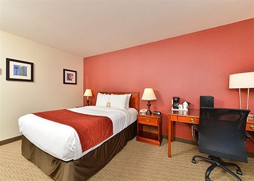 Hotel Confort Inn & Siutes South | Calgary | Alberta | Canada 19