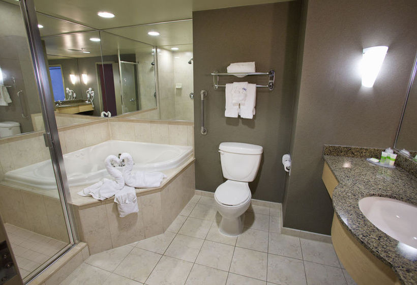 The Oakes Hotel Overlooking the Falls | Niagara Falls | Ontario | Canada 12