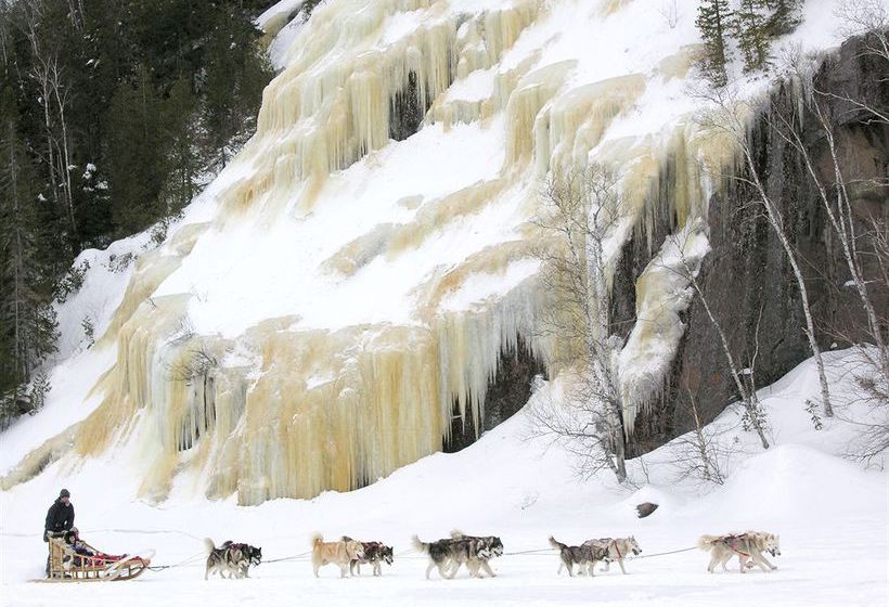 Hotel Sacacomie Lodge | Saint Alexis des Monts | Quebec | Canada 1