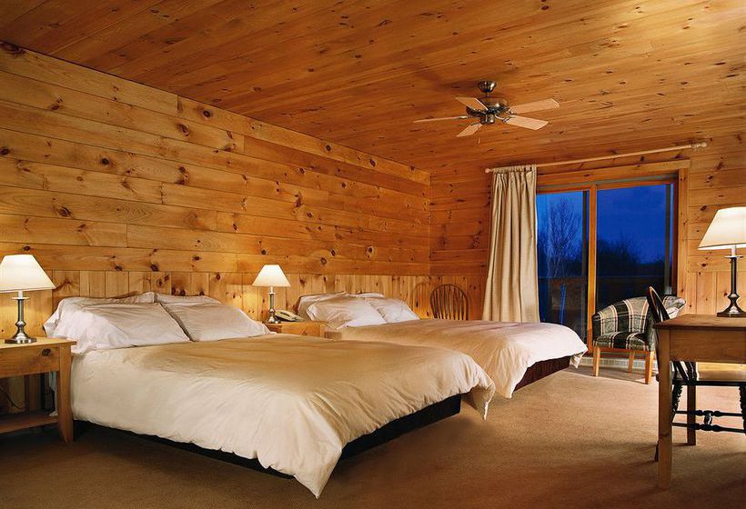 Hotel Sacacomie Lodge | Saint Alexis des Monts | Quebec | Canada 18