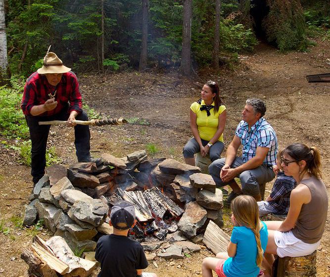 Hotel Sacacomie Lodge | Saint Alexis des Monts | Quebec | Canada 7
