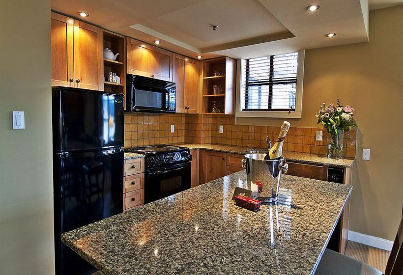 Sundial Boutique Hotel | Whistler | British Columbia | Canada 15