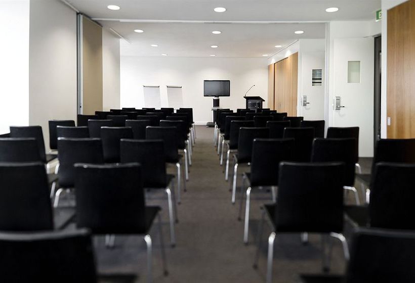 Hotel Majestic Roof Garden | Adelaide | South Australia | Australia 7