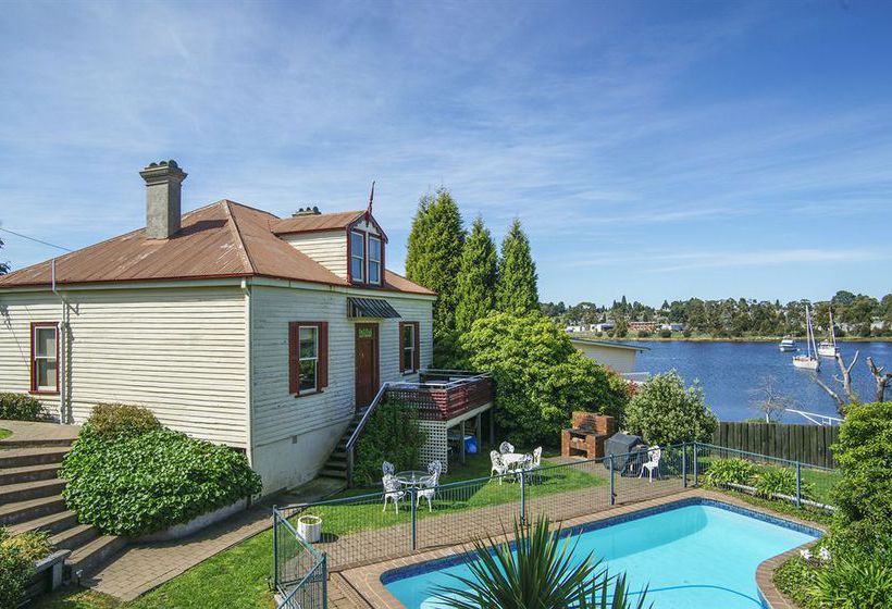 Hotel Leisure Inns Waterfront Lodge