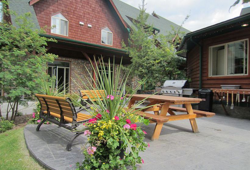 Hôtel Mystic Springs Chalets & Hot Pools | Canmore | Alberta | Hôtels au Canada 3