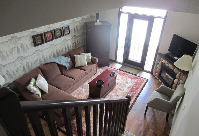 Hôtel Mystic Springs Chalets & Hot Pools | Canmore | Alberta | Hôtels au Canada 5