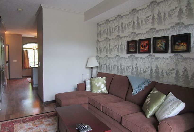 Hôtel Mystic Springs Chalets & Hot Pools | Canmore | Alberta | Hôtels au Canada 8