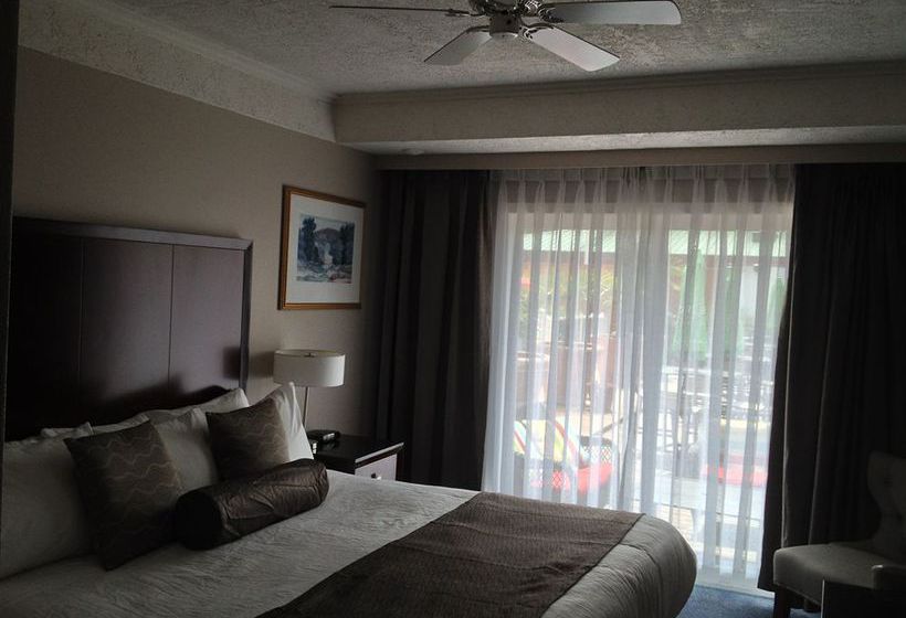 Capital City Center Hotel | Victoria | British Columbia | Canada 13