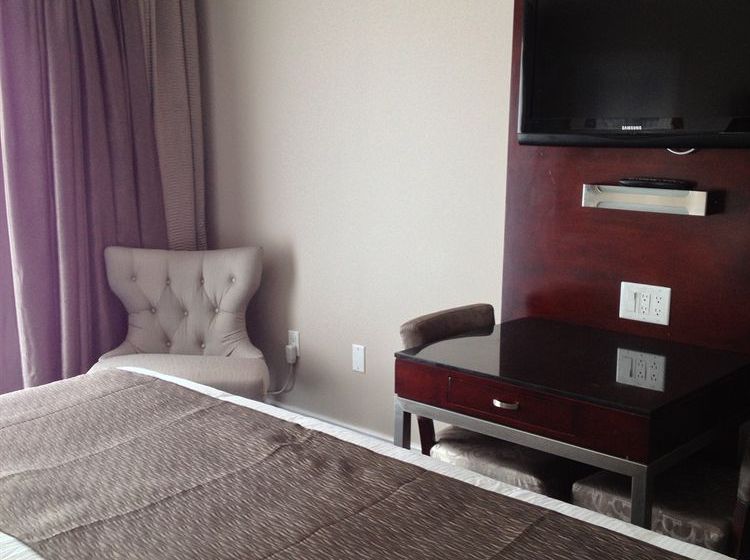 Capital City Center Hotel | Victoria | British Columbia | Canada 9