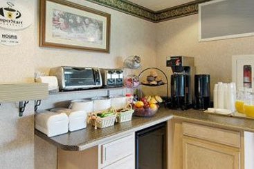 Motel Super 8 Windsor ON | Windsor | Ontario | Canada 5