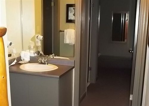 Hotel Wildwood Lodge On Blackcomb Mountain | Whistler | British Columbia | Canada 16