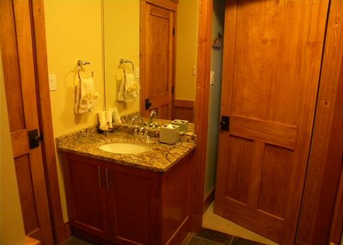 Hotel Wildwood Lodge On Blackcomb Mountain | Whistler | British Columbia | Canada 17