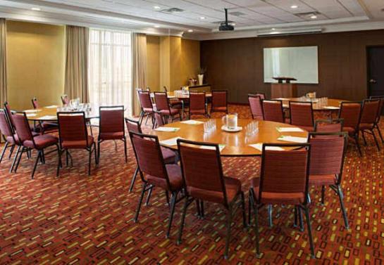 Hotel Courtyard London | London | Ontario | Canada 1