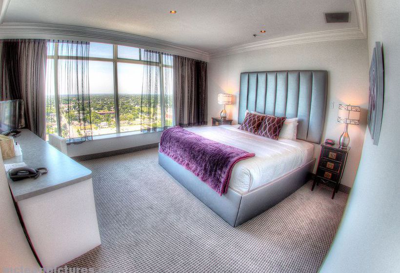 The Tower Hotel | Niagara Falls | Ontario | Canada 8