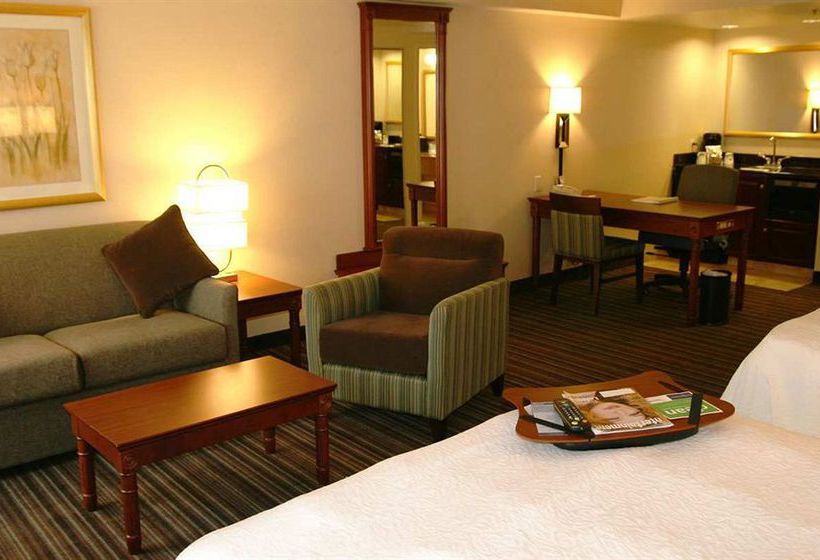 Hotel Hampton Inn & Suites Toronto Airport | Mississauga | Ontario | Canada 17