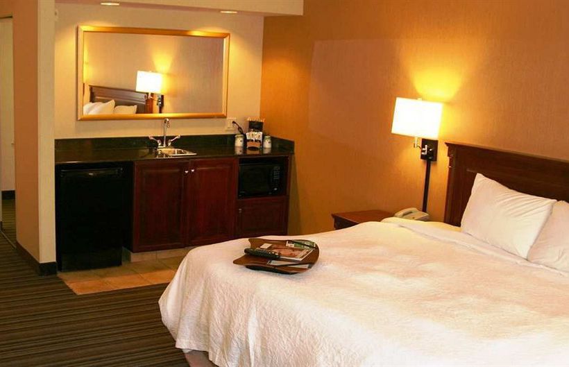 Hotel Hampton Inn & Suites Toronto Airport | Mississauga | Ontario | Canada 5