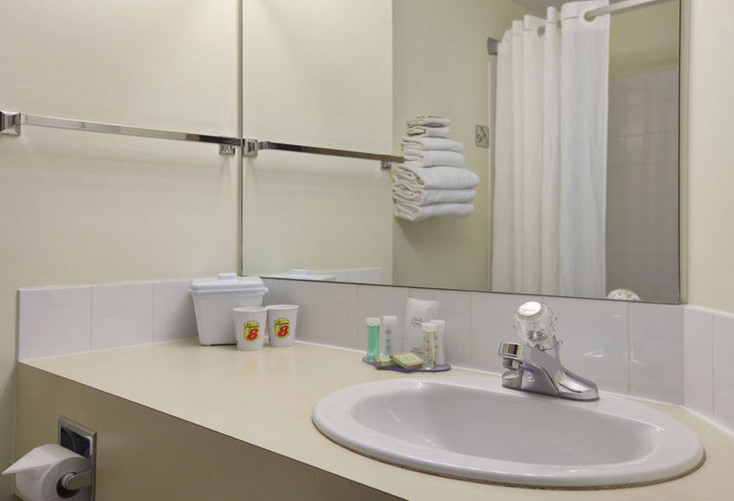 Super 8 Motel Saskatchewan