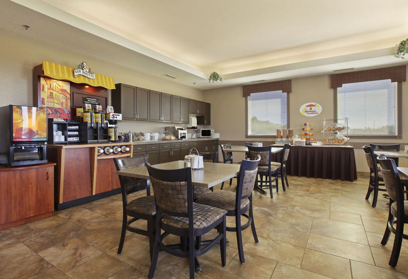 Super 8 Motel | Prince Albert | Saskatchewan | Canada 1