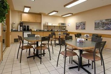 Super 8 Motel Moose Jaw Saskatchewan