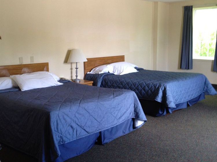 Hotel Universal Inn and Suites | Niagara Falls | Ontario | Canada 1