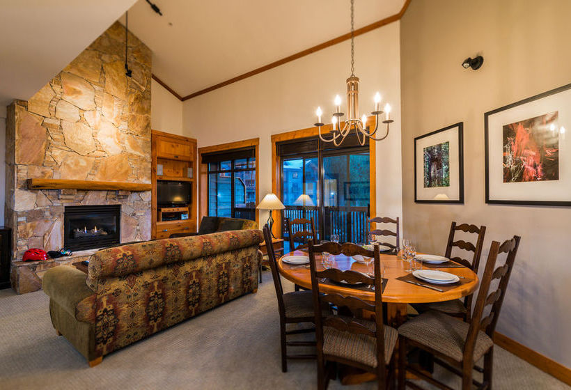 Hotel First Tracks Lodge | Whistler | British Columbia | Canada 4