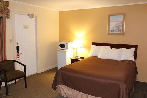 Hotel Howard Johnson Inn | Woodstock | Ontario | Canada 8