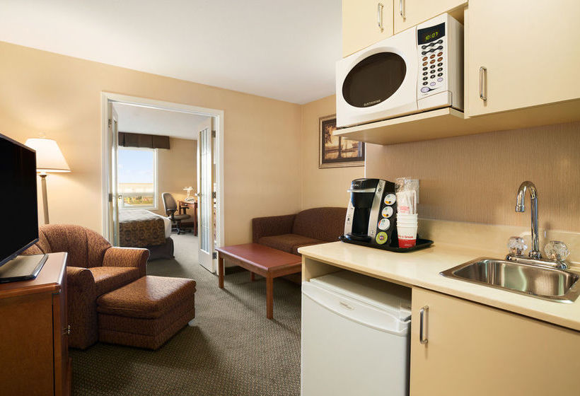 Hotel Ramada Grande Prairie | Clairmont | Alberta | Canada 11