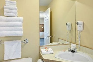 Motel Super 8 Penticton BC | Penticton | British Columbia | Canada 6