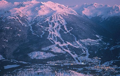 Hotel Club Intrawest | Whistler | British Columbia | Canada 1