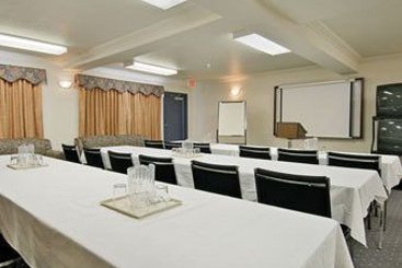 Motel Super 8 High River Ab | High River | Alberta | Canada 2