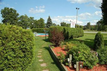 Hotel Colonial House Motor Inn | Perth | Ontario | Canada 1