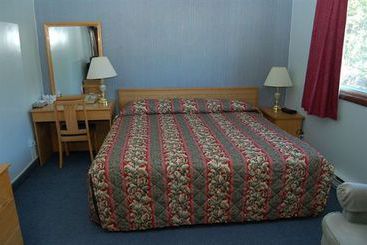 Hotel Colonial House Motor Inn | Perth | Ontario | Canada 11