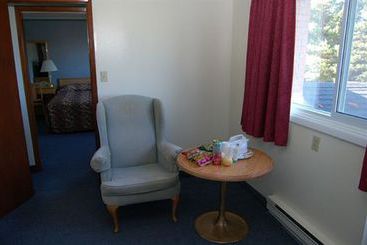 Hotel Colonial House Motor Inn | Perth | Ontario | Canada 2