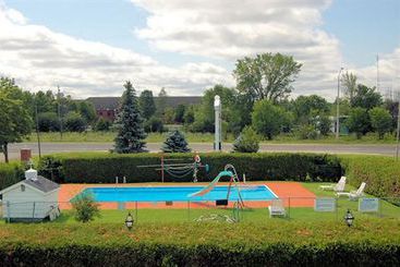 Hotel Colonial House Motor Inn | Perth | Ontario | Canada 8