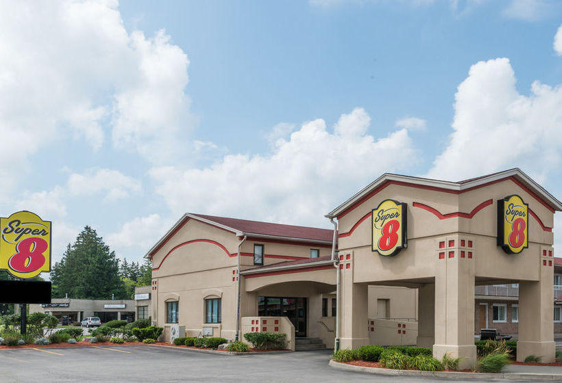 Super 8 Motel | Guelph | Ontario | Canada 7
