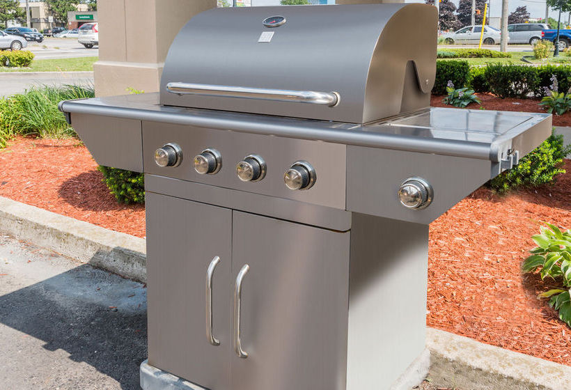 Super 8 Motel | Guelph | Ontario | Canada 8