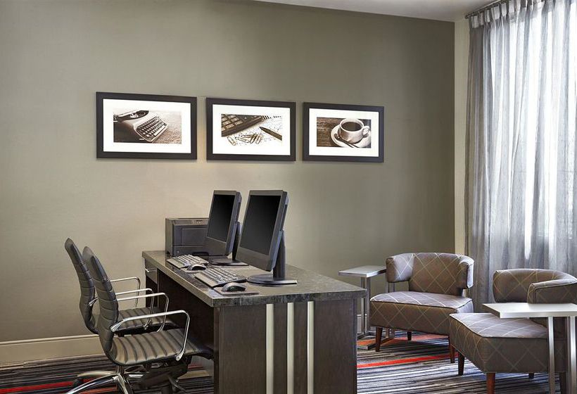 Four Points by Sheraton Waterloo - Kitchener Hotel & Suites | Waterloo | Ontario | Canada 3