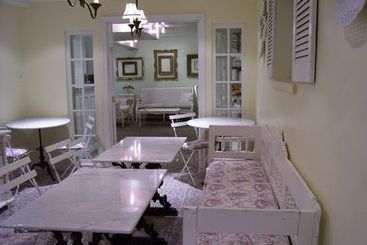 Hotel Castlegate Inn | Toronto | Ontario | Canada