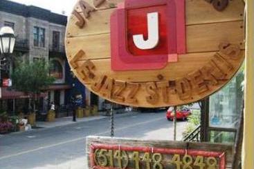 Hotel Le Jazz St - Denis Hostel Montreal Quebec