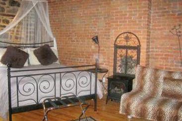 Hôtel Le Jazz St - Denis Hostel | Montreal | Québec | Hôtels au Canada 2